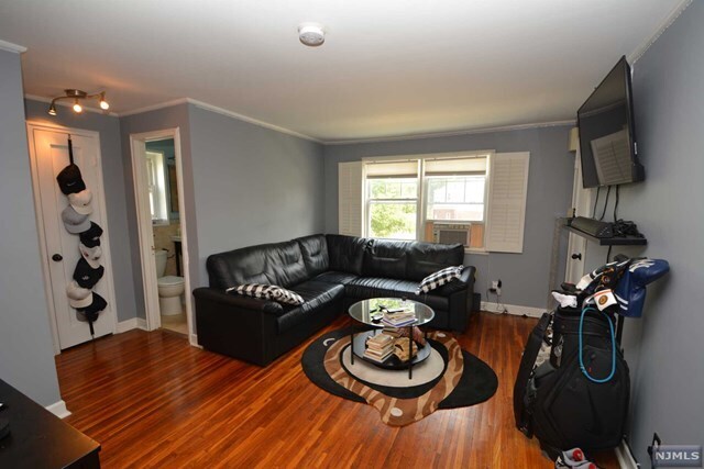 Foto del edificio - 109 Hastings Ave