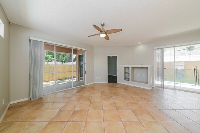 Foto del edificio - 1073 Whitegate Ct