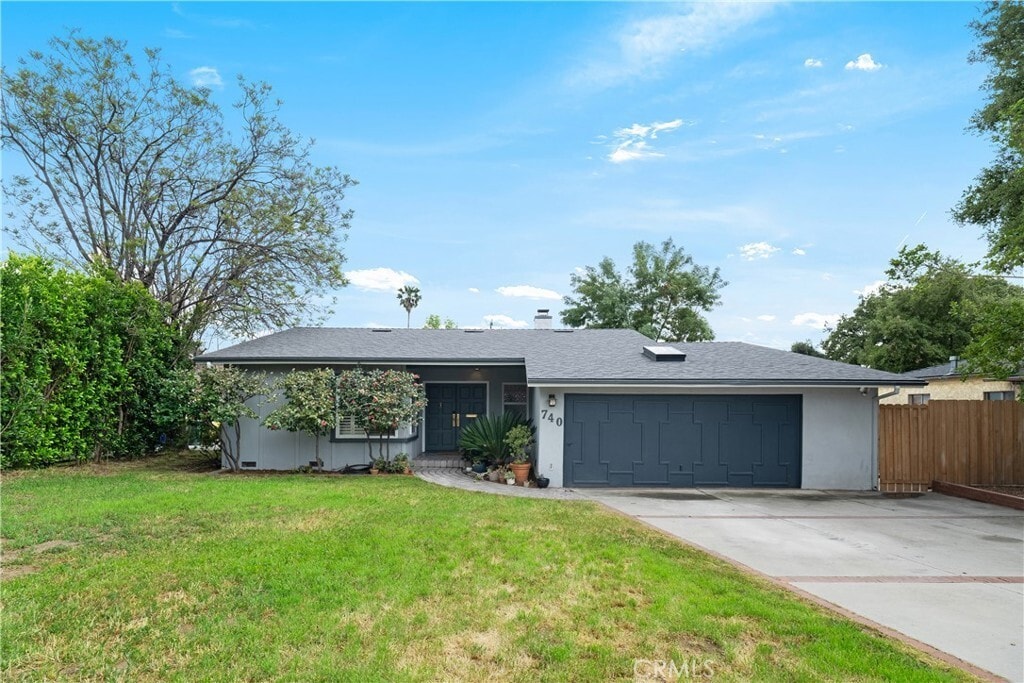 Primary Photo - 740 Figueroa Dr