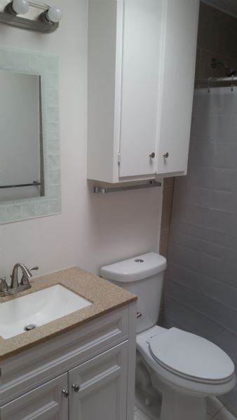 Building Photo - 470 Warren Dr