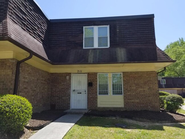 Foto del edificio - 211 Peyton Pl SW