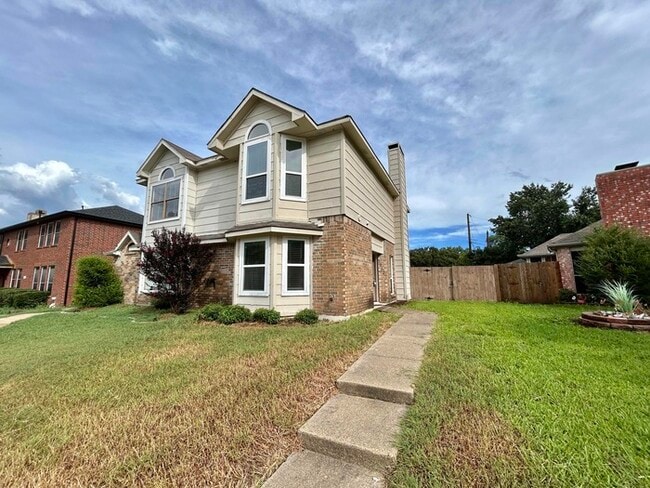 Building Photo - 1512 Mayfair Dr