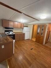 Building Photo - 423 Mt Vernon Dr