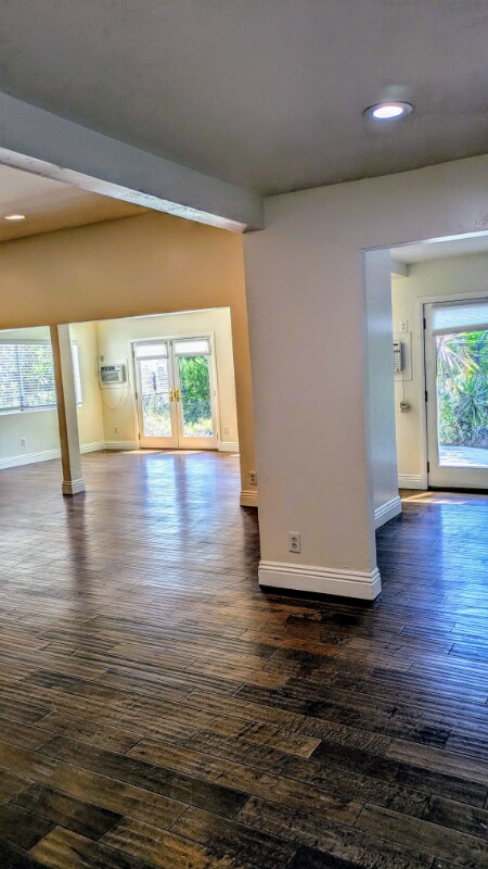 Foto principal - 760 W El Norte Pkwy