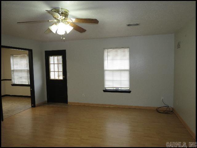 Building Photo - 19 Fox Run Cir