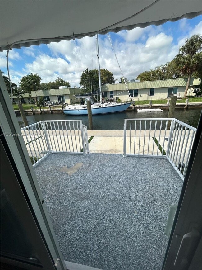 Building Photo - 309 Lewis Ln