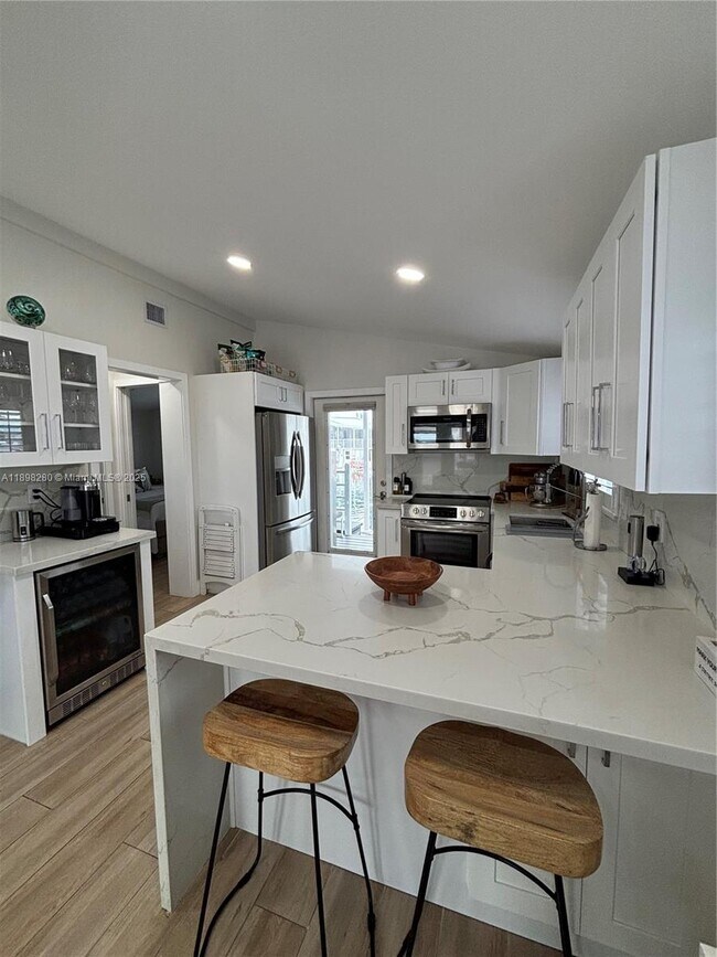 Foto del edificio - 65821 Overseas Hwy