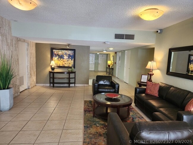 Building Photo - 805 Cypress Blvd