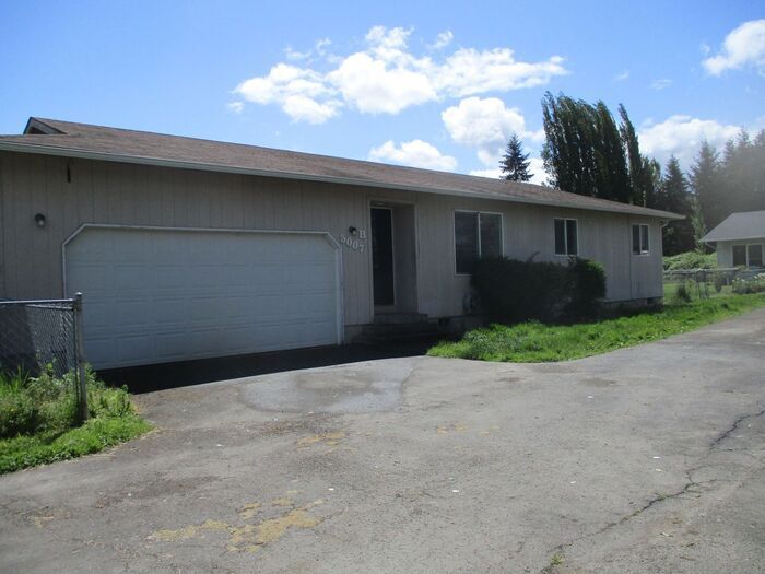 Primary Photo - 5007 Ocean Beach Hwy unit B- Longview, WA