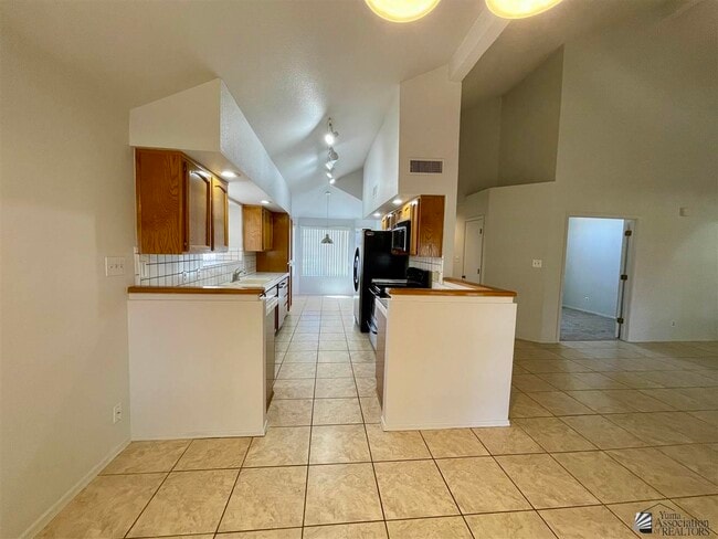 Building Photo - 10236 S Del Rico