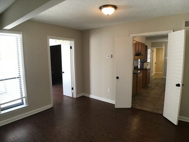 Building Photo - 4580 Knotty Oaks Dr
