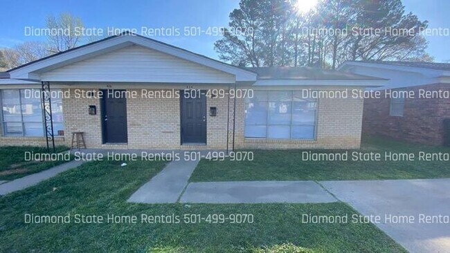 Foto del edificio - 824 Jane Dr