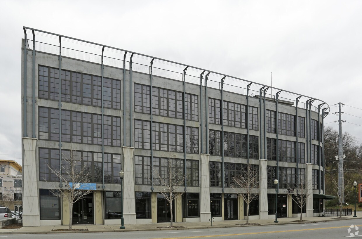 The Four Seventeen At Frazier Apartments Chattanooga, TN