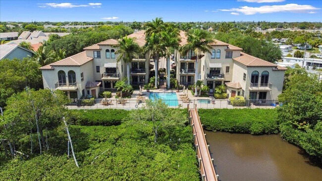 Building Photo - 320 Via Villagio
