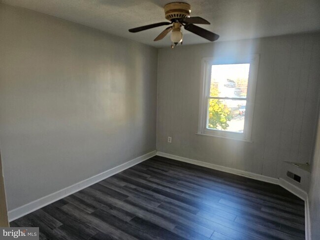 Foto del edificio - 7515 Lange St