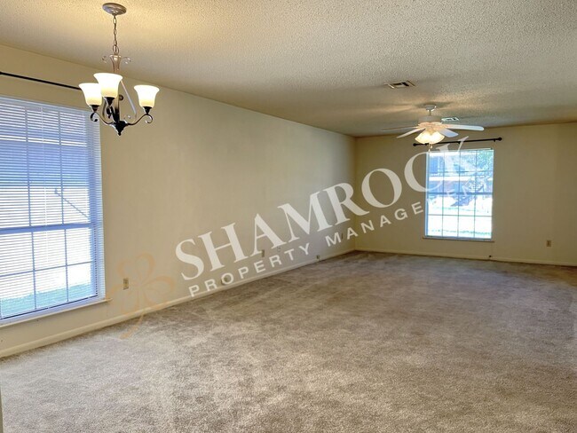 Foto del edificio - Richland Mall Area Duplex