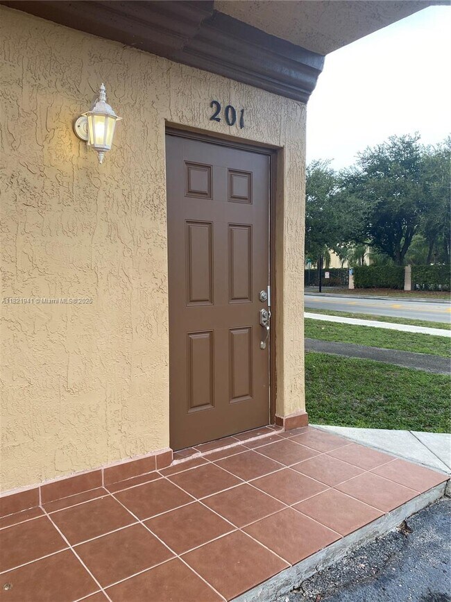 Building Photo - 17362 NW 74th Ave