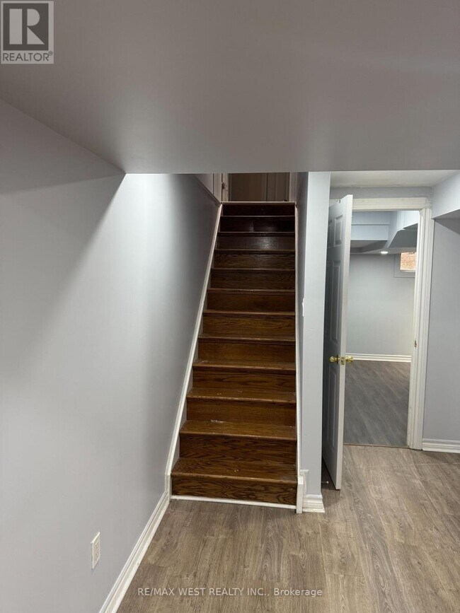 Building Photo - 640 Ormond Dr