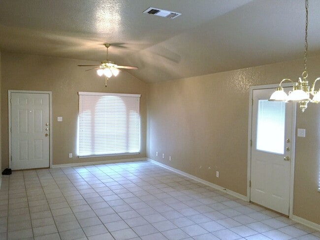 Foto del edificio - 2 Bedroom | 2 Bath Duplex Off Clear Creek – Killeen, TX