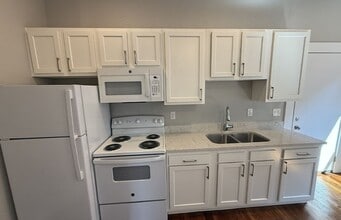 Building Photo - 2724 Jefferson Ave