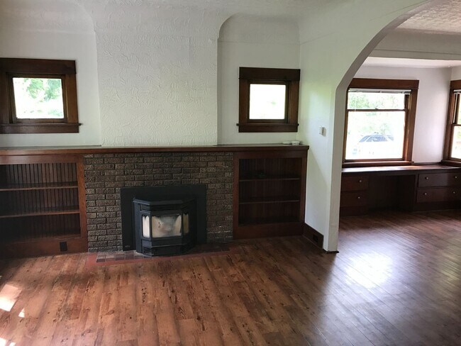 Foto del edificio - Charming 3 bed South Spokane Farm House
