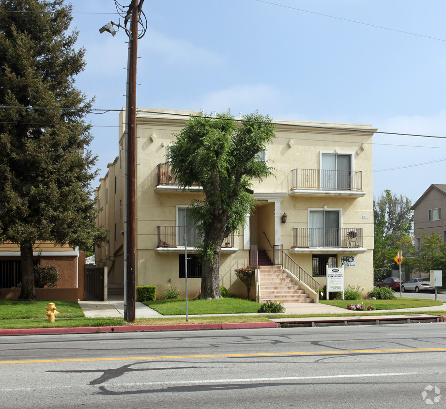 Building Photo - Burbank Gardens