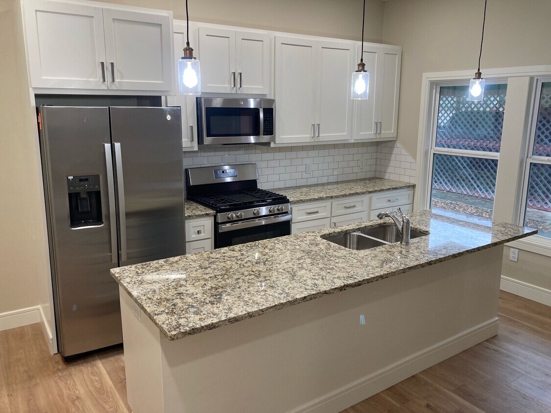 304 8th St Unit A, Moody, TX 76557 Condo for Rent in Moody, TX