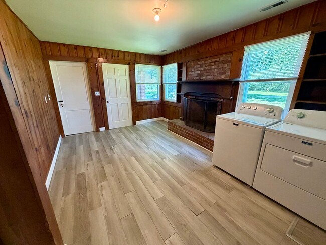 Foto del edificio - 6515 Trottinridge Rd