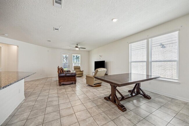 Foto del edificio - 25535 Cartington Ln
