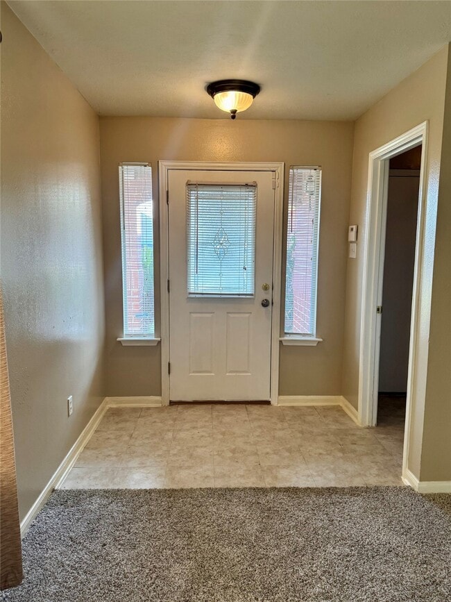 Building Photo - 5626 Tidewater Dr