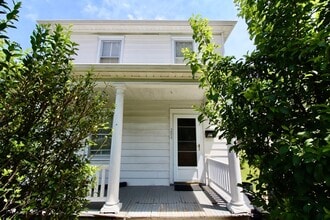 Building Photo - 284 W Bruce St
