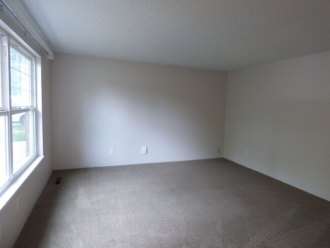 Photo - 1438 Stuart St Apartment