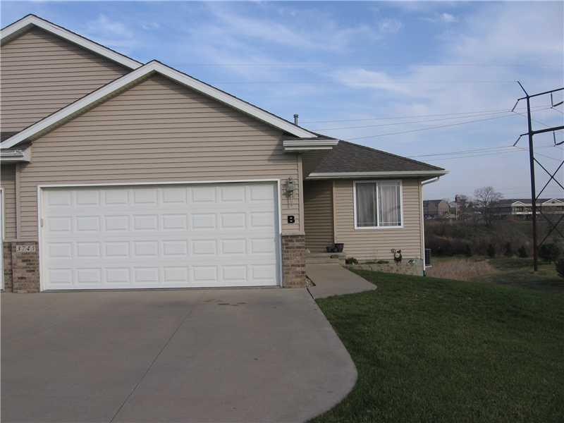 Foto principal - 3745 37th Ave SW