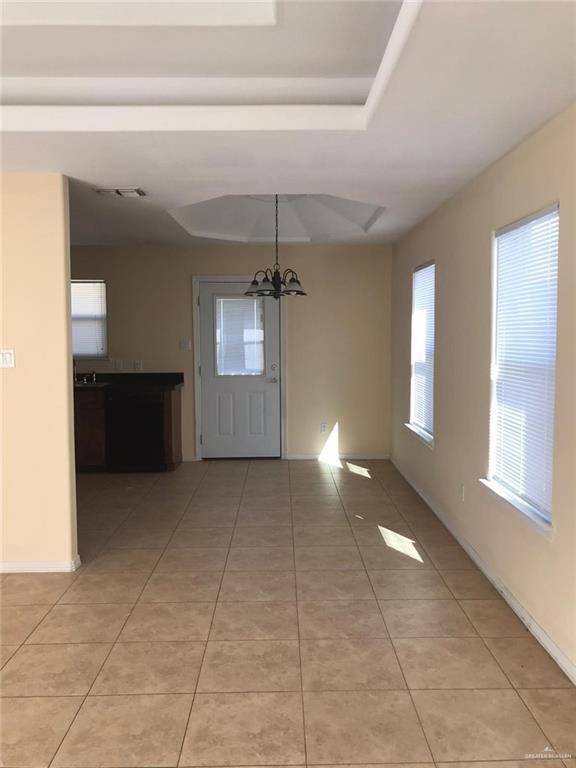 Building Photo - 3905 S Radisson Ave