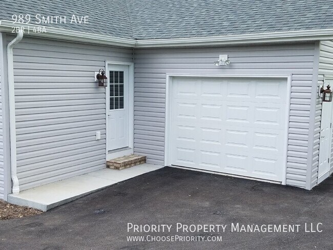 Building Photo - 2BR 3.5BA Duplex, Harrisonburg