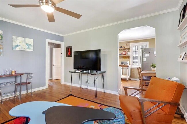 Foto del edificio - 166 Ridgeland Ave