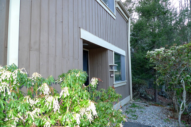 Building Photo - 342 Heritage Village