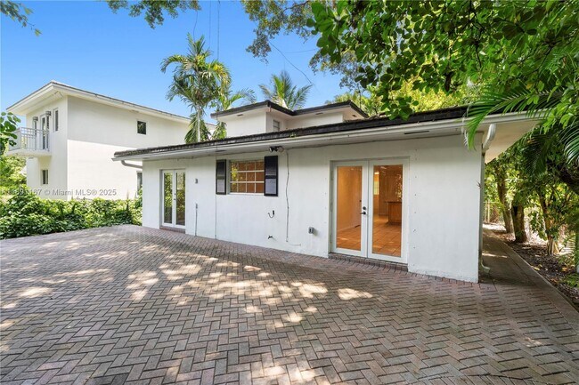 Foto del edificio - 5520 San Vicente St
