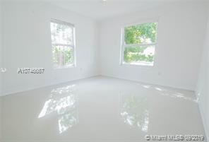 Building Photo - 3 br, 2 bath  - 575 NW 49th St # 575