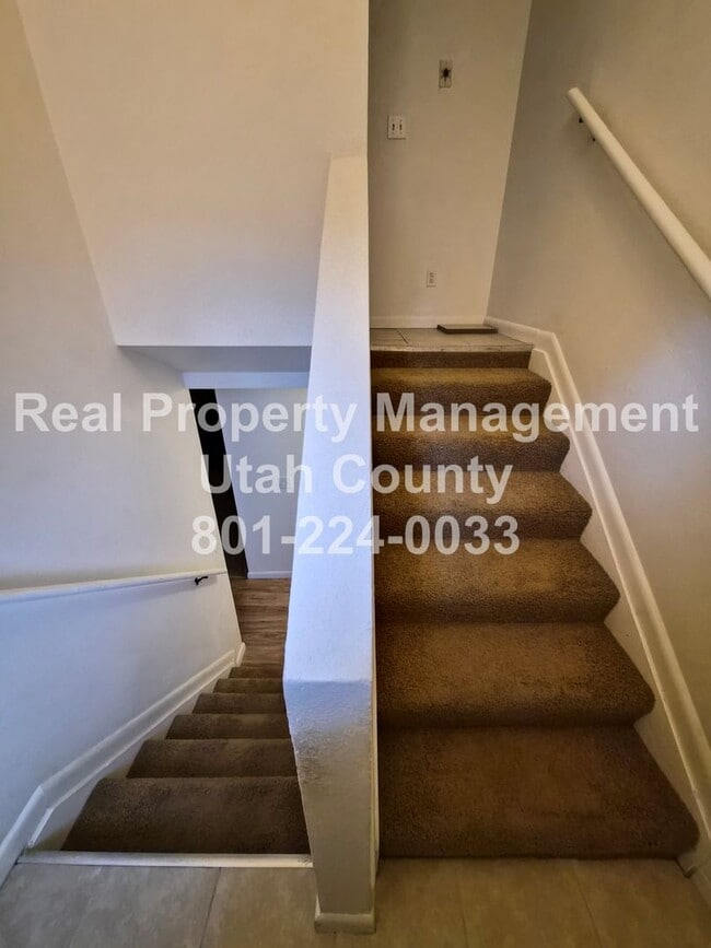 Building Photo - Orem Duplex great location