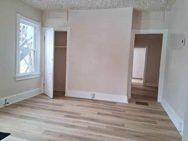 Building Photo - 58 Division St