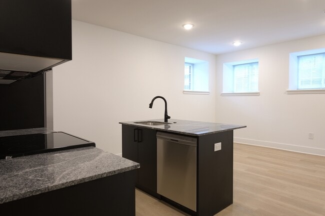 Photo - 1901 E Willard St Apartment