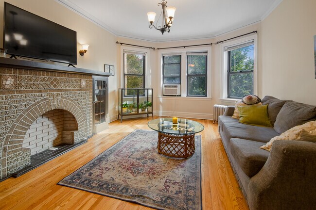 Foto del edificio - 2708 W Cortland St