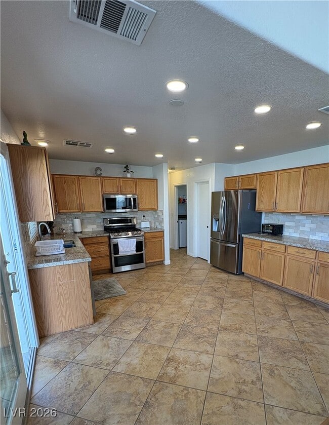 Building Photo - 10030 Clear Crystal St