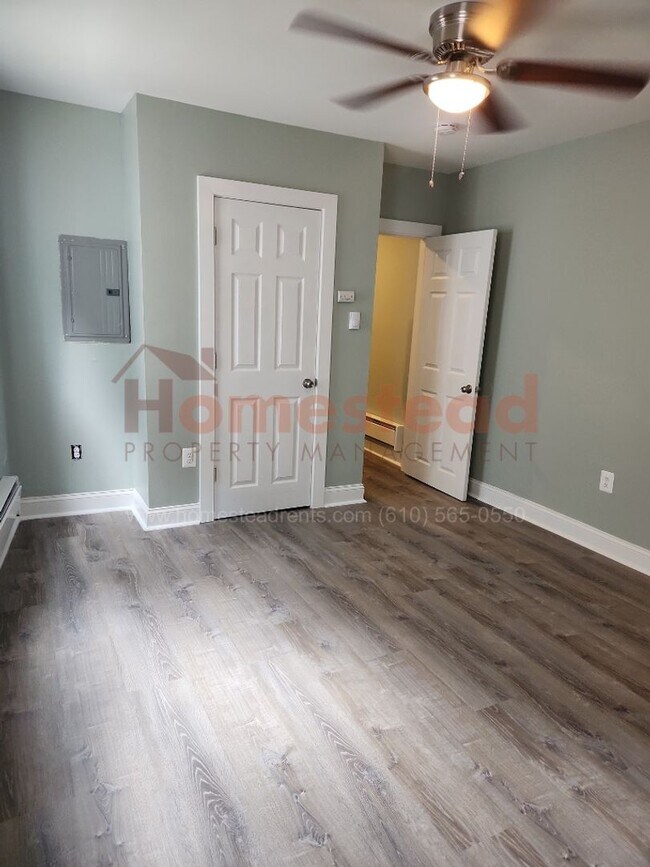 Building Photo - 411 Chester Pike