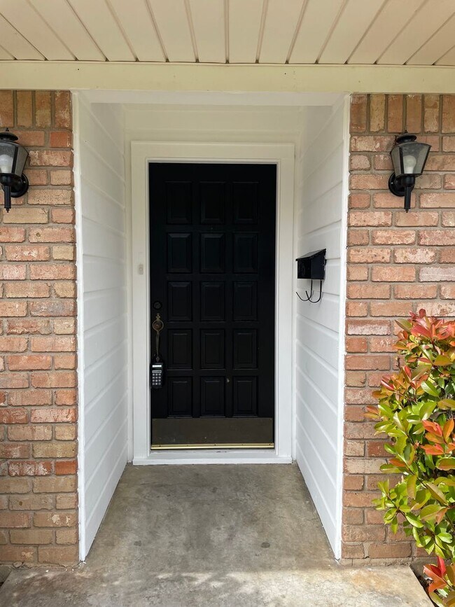Foto del edificio - Application Received | Single-Story 3 Bed, 2 Bath | Prime Waco Location | Cul-de-Sac Lot with Gar...