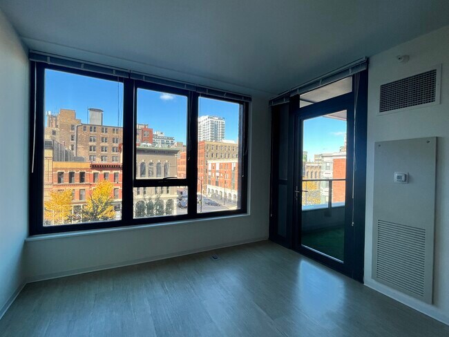 Foto del edificio - 733 N Wells St