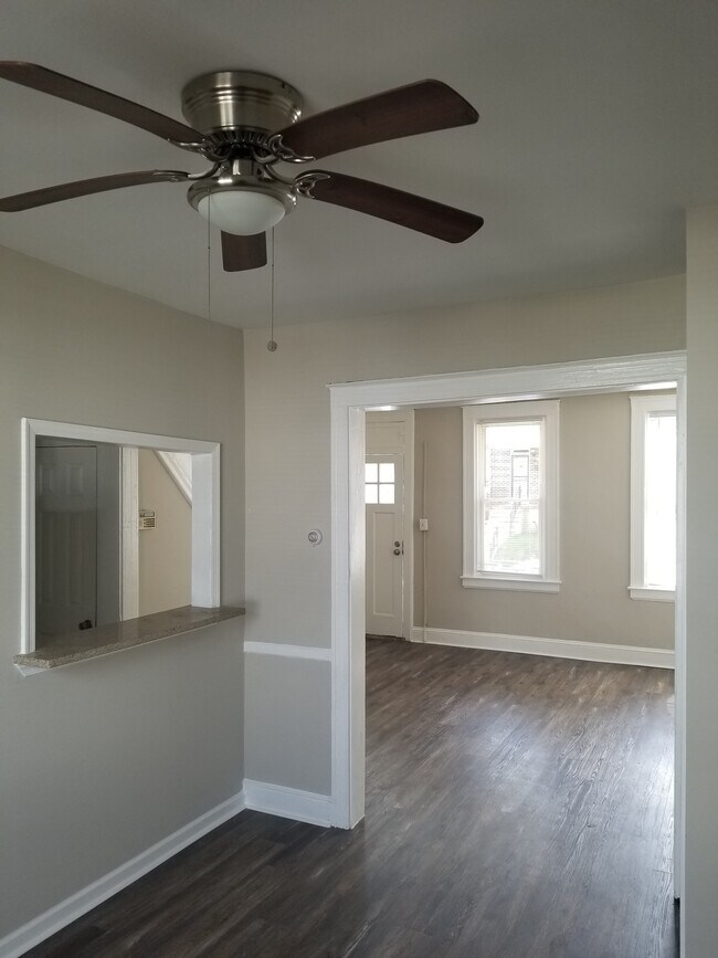 Dining - 3316 Lyndale Ave