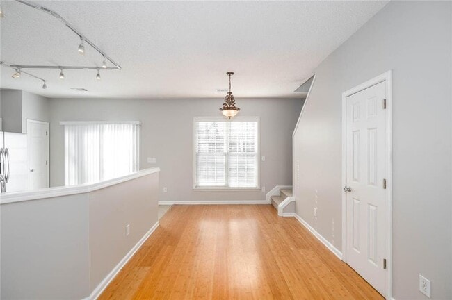 Building Photo - 380 Wittenridge Ct