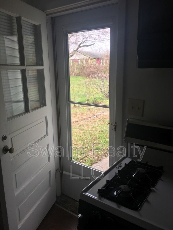 Building Photo - 404 Bethune Dr